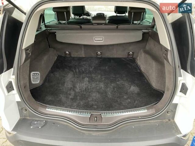 Белый Рено Эспейс, объемом двигателя 1.6 л и пробегом 190 тыс. км за 15500 $, фото 11 на Automoto.ua