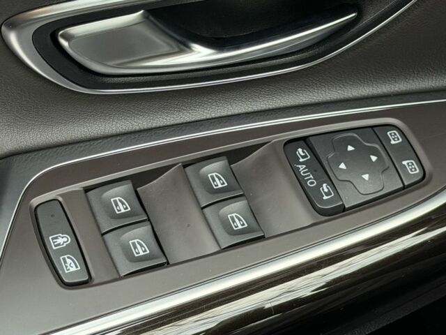 Белый Рено Эспейс, объемом двигателя 1.6 л и пробегом 145 тыс. км за 16500 $, фото 14 на Automoto.ua