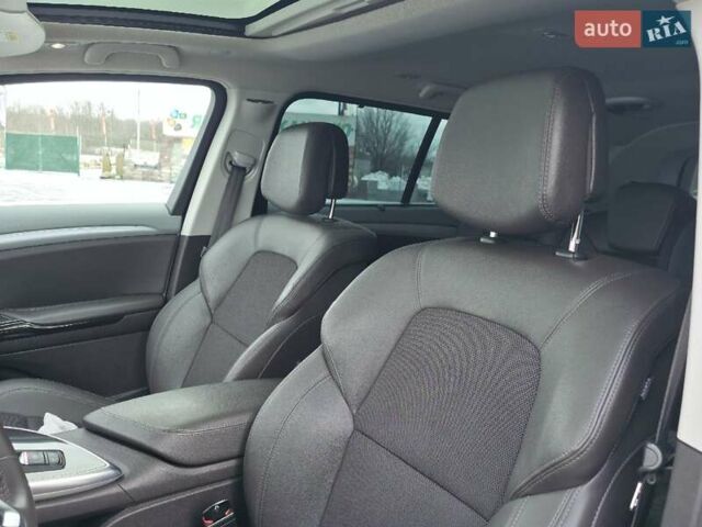 Белый Рено Эспейс, объемом двигателя 1.6 л и пробегом 147 тыс. км за 15950 $, фото 19 на Automoto.ua