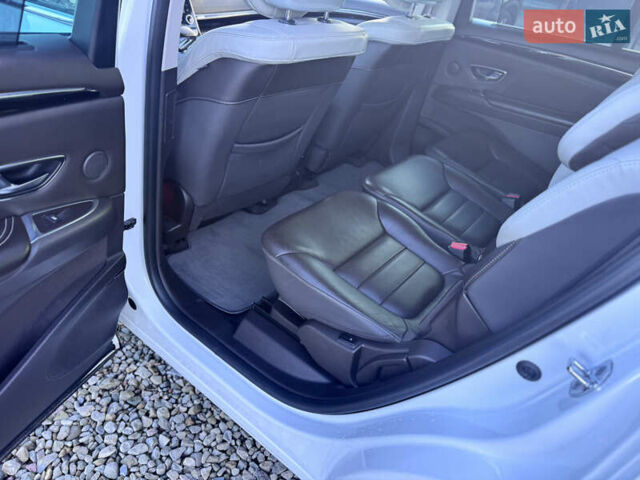 Білий Рено Еспейс, об'ємом двигуна 1.6 л та пробігом 250 тис. км за 16300 $, фото 41 на Automoto.ua