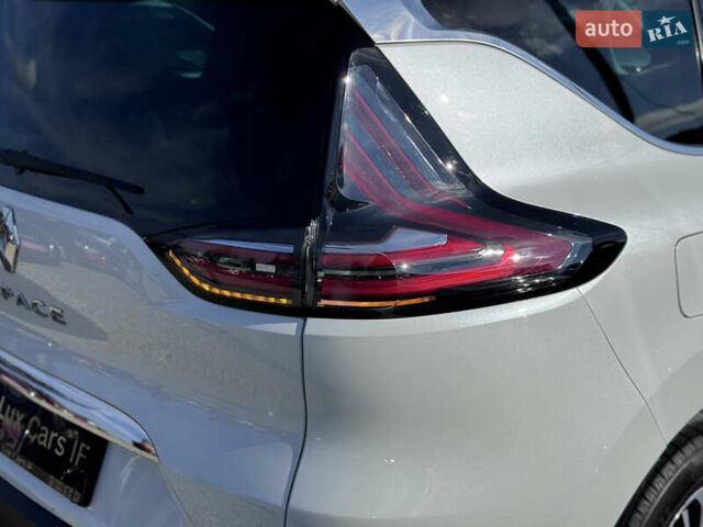 Рено Эспейс 2016 в Ивано-Франковске на Automoto.ua Белый Рено Эспейс, объемом двигателя 1.6 л и пробегом 250 тыс. км за 15950 $, фото 16 на Automoto.ua