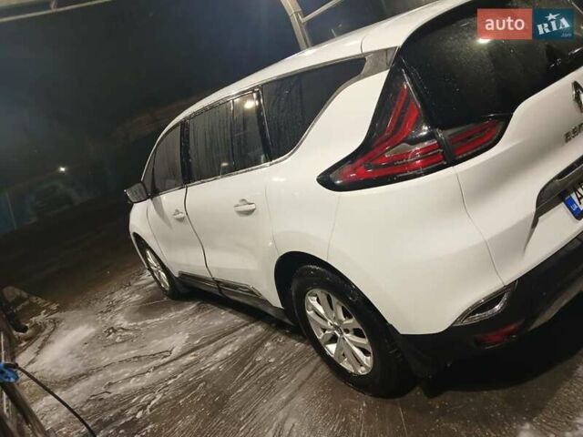Білий Рено Еспейс, об'ємом двигуна 1.6 л та пробігом 250 тис. км за 15200 $, фото 6 на Automoto.ua