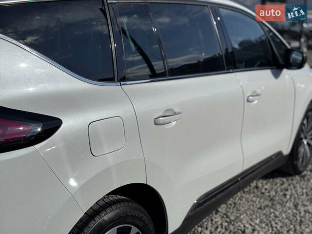 Рено Эспейс 2016 в Ивано-Франковске на Automoto.ua Белый Рено Эспейс, объемом двигателя 1.6 л и пробегом 250 тыс. км за 15950 $, фото 17 на Automoto.ua