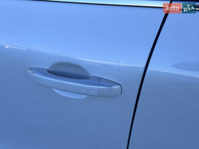 Білий Рено Еспейс, об'ємом двигуна 1.6 л та пробігом 250 тис. км за 16300 $, фото 5 на Automoto.ua