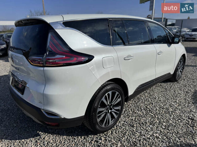 Рено Эспейс 2016 в Ивано-Франковске на Automoto.ua Белый Рено Эспейс, объемом двигателя 1.6 л и пробегом 250 тыс. км за 15950 $, фото 18 на Automoto.ua