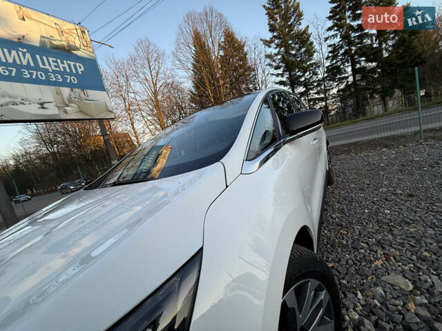 Белый Рено Эспейс, объемом двигателя 1.6 л и пробегом 154 тыс. км за 16999 $, фото 80 на Automoto.ua