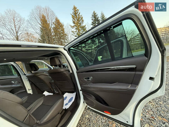 Белый Рено Эспейс, объемом двигателя 1.6 л и пробегом 154 тыс. км за 16999 $, фото 27 на Automoto.ua