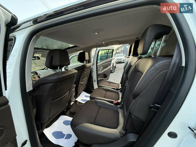 Белый Рено Эспейс, объемом двигателя 1.6 л и пробегом 154 тыс. км за 16999 $, фото 26 на Automoto.ua