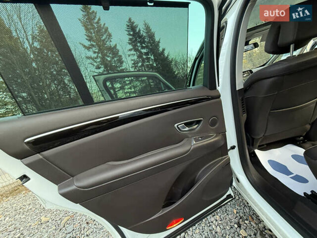 Белый Рено Эспейс, объемом двигателя 1.6 л и пробегом 154 тыс. км за 16999 $, фото 29 на Automoto.ua