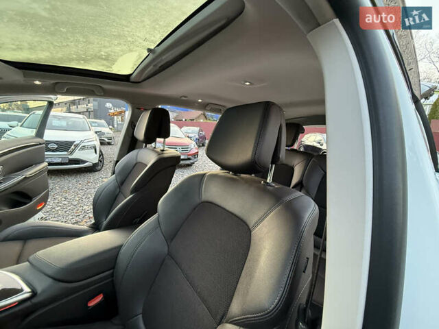 Белый Рено Эспейс, объемом двигателя 1.6 л и пробегом 154 тыс. км за 16999 $, фото 45 на Automoto.ua