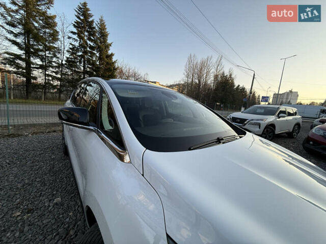 Белый Рено Эспейс, объемом двигателя 1.6 л и пробегом 154 тыс. км за 16999 $, фото 61 на Automoto.ua