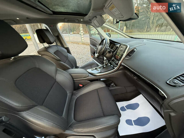 Белый Рено Эспейс, объемом двигателя 1.6 л и пробегом 154 тыс. км за 16999 $, фото 22 на Automoto.ua