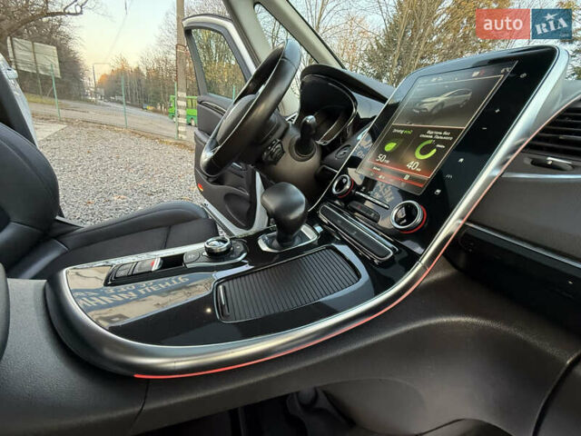 Белый Рено Эспейс, объемом двигателя 1.6 л и пробегом 154 тыс. км за 16999 $, фото 19 на Automoto.ua