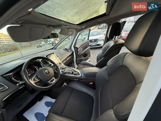 Белый Рено Эспейс, объемом двигателя 1.6 л и пробегом 154 тыс. км за 16999 $, фото 47 на Automoto.ua