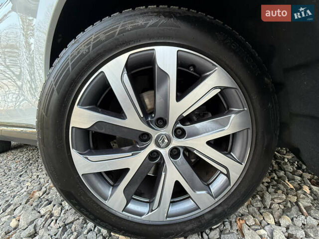 Белый Рено Эспейс, объемом двигателя 1.6 л и пробегом 154 тыс. км за 16999 $, фото 3 на Automoto.ua