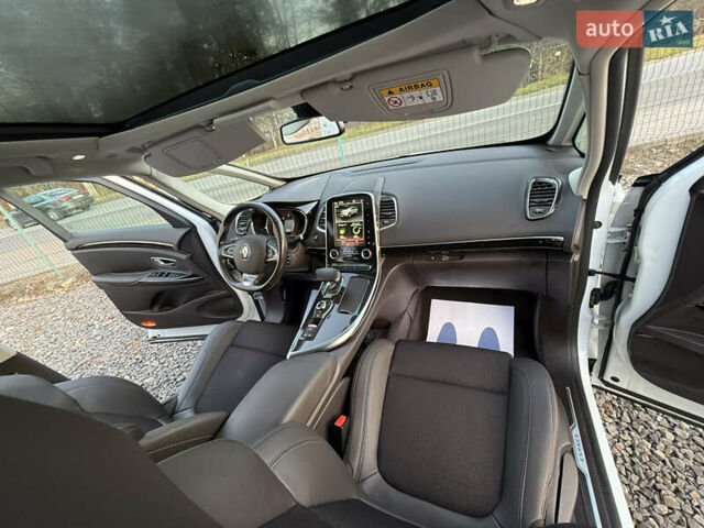 Белый Рено Эспейс, объемом двигателя 1.6 л и пробегом 154 тыс. км за 16999 $, фото 35 на Automoto.ua
