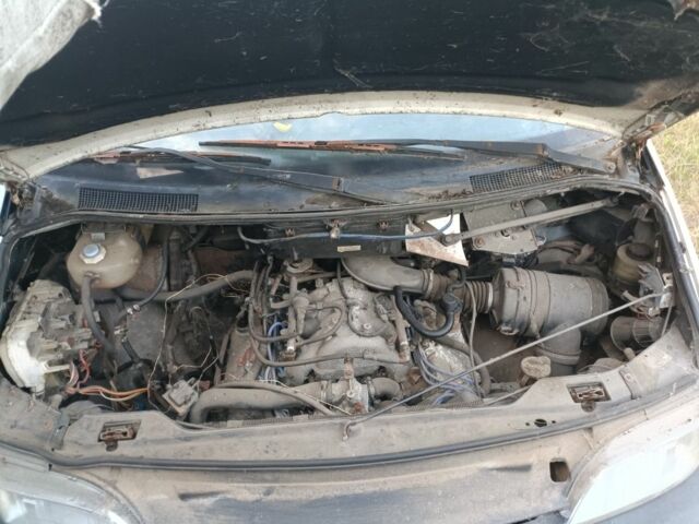 Белый Рено Эспейс, объемом двигателя 0 л и пробегом 240 тыс. км за 450 $, фото 5 на Automoto.ua