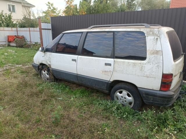 Белый Рено Эспейс, объемом двигателя 0 л и пробегом 240 тыс. км за 450 $, фото 4 на Automoto.ua