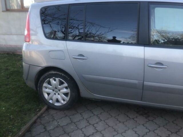 Бежевый Рено Эспейс, объемом двигателя 2.2 л и пробегом 325 тыс. км за 3900 $, фото 8 на Automoto.ua