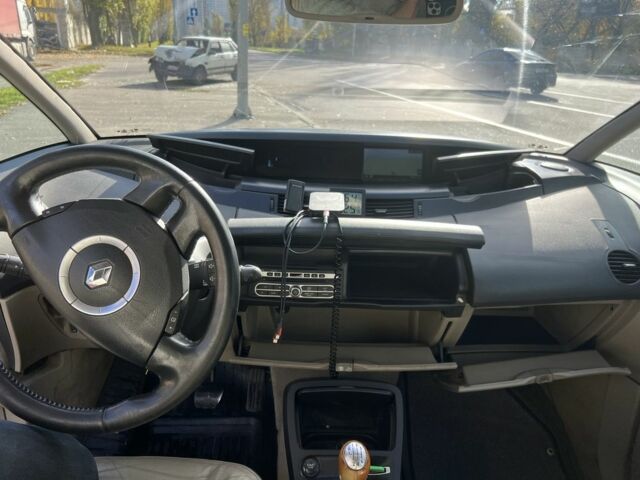 Бежевый Рено Эспейс, объемом двигателя 2.2 л и пробегом 320 тыс. км за 4500 $, фото 11 на Automoto.ua