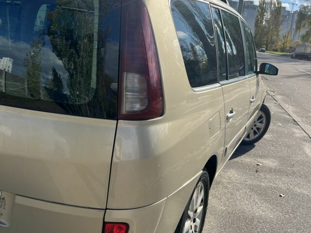 Бежевый Рено Эспейс, объемом двигателя 2.2 л и пробегом 320 тыс. км за 4500 $, фото 1 на Automoto.ua