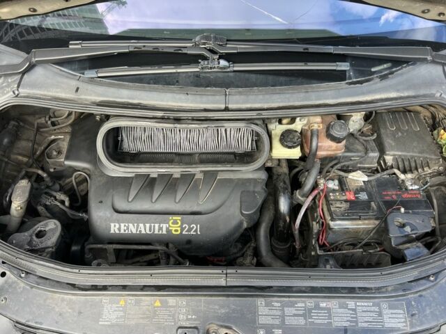 Бежевый Рено Эспейс, объемом двигателя 2.2 л и пробегом 320 тыс. км за 4500 $, фото 6 на Automoto.ua