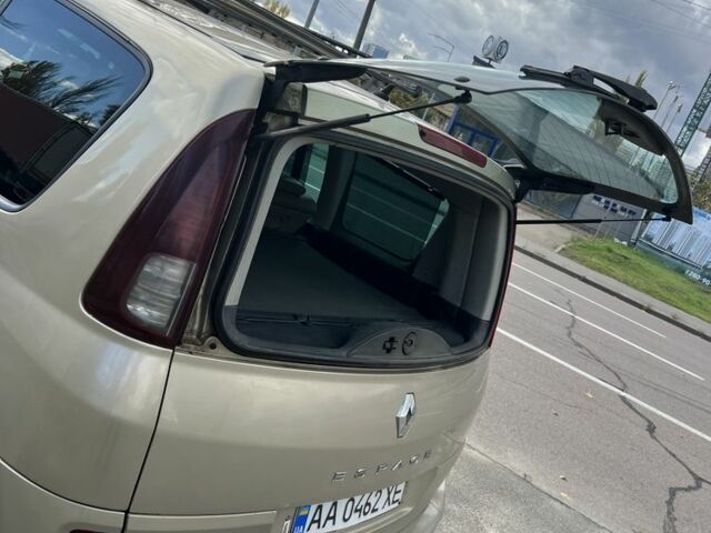 Бежевый Рено Эспейс, объемом двигателя 2.2 л и пробегом 320 тыс. км за 4500 $, фото 13 на Automoto.ua