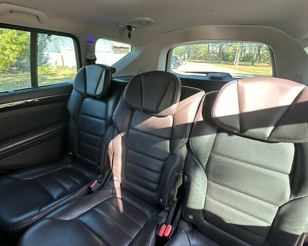 Бежевый Рено Эспейс, объемом двигателя 1.6 л и пробегом 242 тыс. км за 16000 $, фото 5 на Automoto.ua