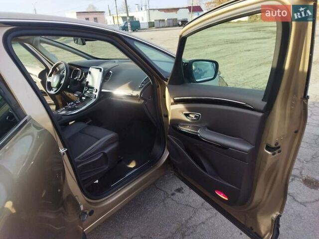 Бежевый Рено Эспейс, объемом двигателя 1.6 л и пробегом 200 тыс. км за 14200 $, фото 62 на Automoto.ua