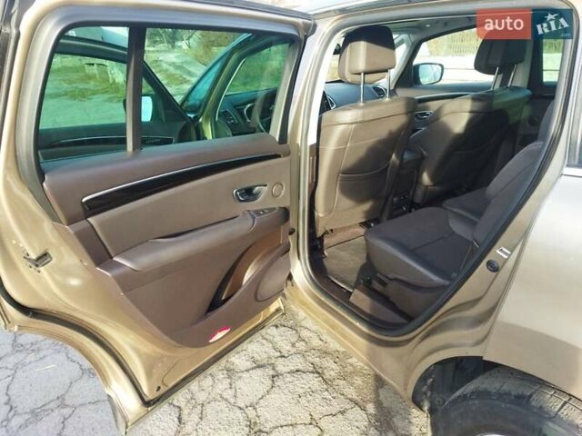 Бежевый Рено Эспейс, объемом двигателя 1.6 л и пробегом 200 тыс. км за 14200 $, фото 52 на Automoto.ua