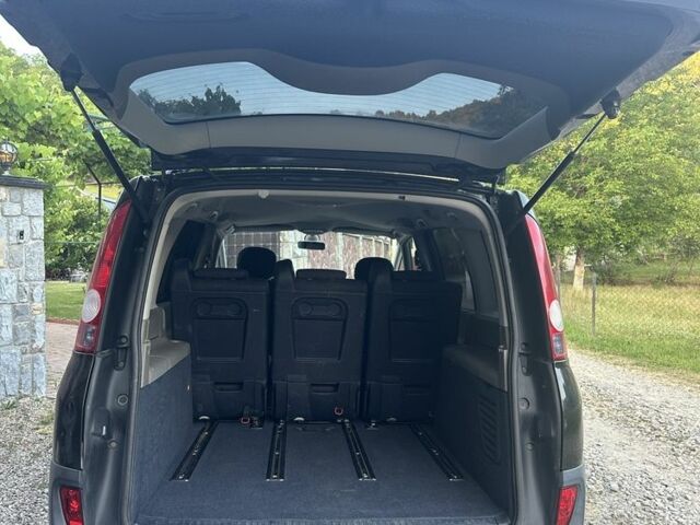 Черный Рено Эспейс, объемом двигателя 0 л и пробегом 250 тыс. км за 4400 $, фото 7 на Automoto.ua