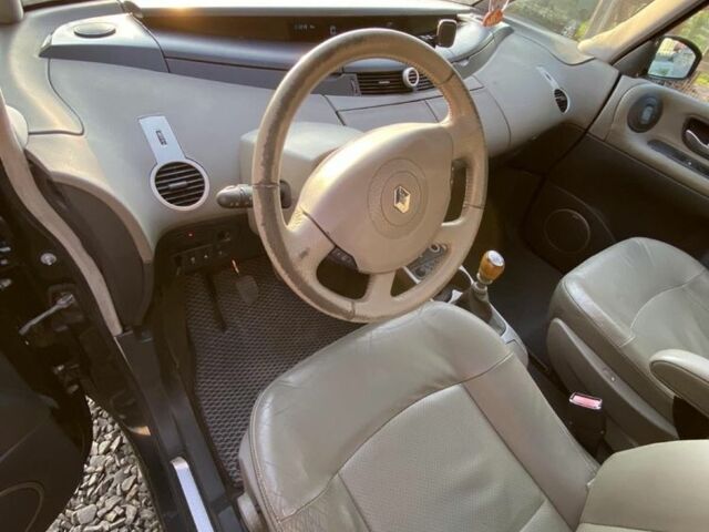 Черный Рено Эспейс, объемом двигателя 2.2 л и пробегом 216 тыс. км за 4000 $, фото 6 на Automoto.ua