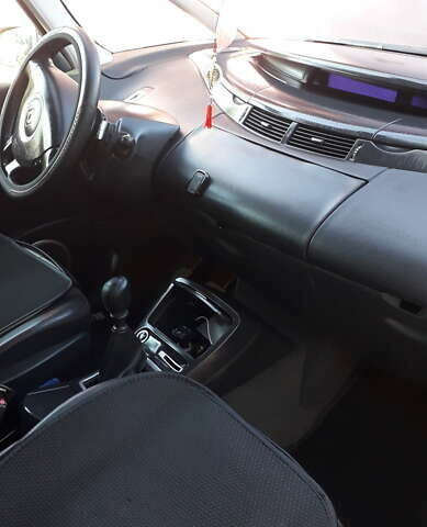 Черный Рено Эспейс, объемом двигателя 2 л и пробегом 238 тыс. км за 6600 $, фото 9 на Automoto.ua