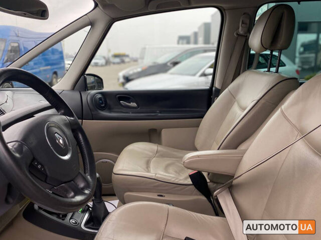 Черный Рено Эспейс, объемом двигателя 2 л и пробегом 290 тыс. км за 7700 $, фото 10 на Automoto.ua