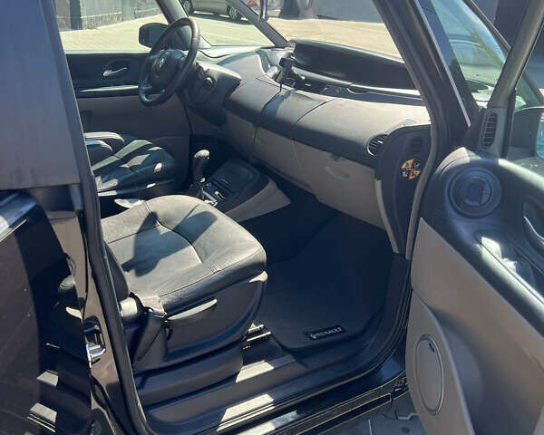 Черный Рено Эспейс, объемом двигателя 2 л и пробегом 380 тыс. км за 6700 $, фото 5 на Automoto.ua