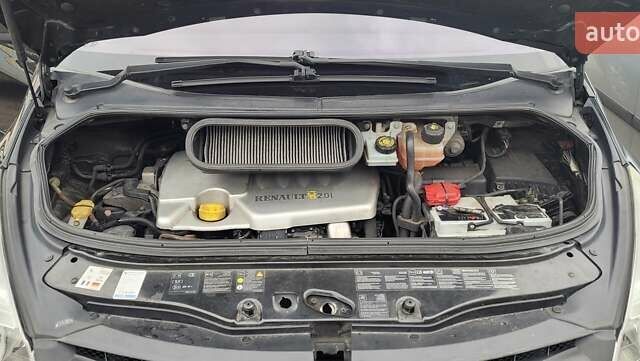 Черный Рено Эспейс, объемом двигателя 2 л и пробегом 330 тыс. км за 7600 $, фото 4 на Automoto.ua