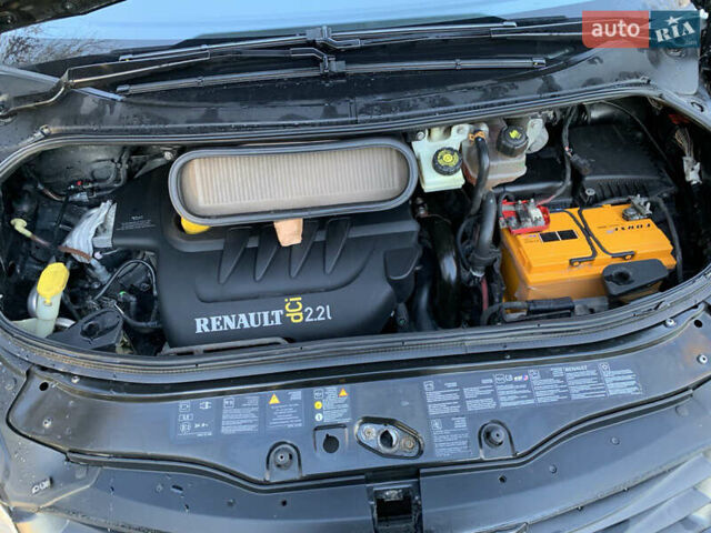 Черный Рено Эспейс, объемом двигателя 2.2 л и пробегом 335 тыс. км за 7300 $, фото 10 на Automoto.ua