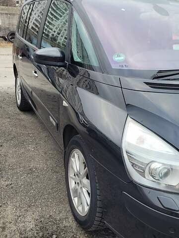 Черный Рено Эспейс, объемом двигателя 2 л и пробегом 330 тыс. км за 7600 $, фото 2 на Automoto.ua