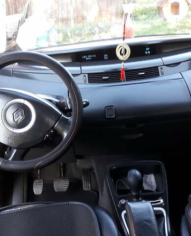 Черный Рено Эспейс, объемом двигателя 2 л и пробегом 238 тыс. км за 6600 $, фото 1 на Automoto.ua