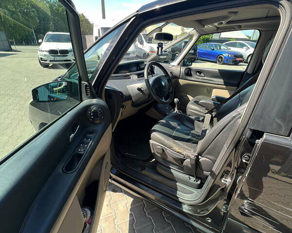 Черный Рено Эспейс, объемом двигателя 2 л и пробегом 380 тыс. км за 6700 $, фото 6 на Automoto.ua