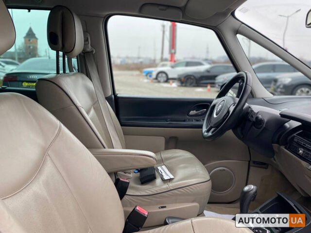Черный Рено Эспейс, объемом двигателя 2 л и пробегом 290 тыс. км за 7700 $, фото 16 на Automoto.ua