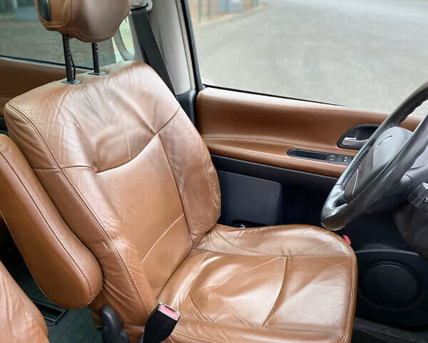 Чорний Рено Еспейс, об'ємом двигуна 2 л та пробігом 256 тис. км за 7499 $, фото 23 на Automoto.ua