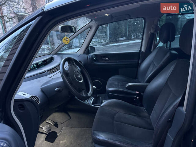 Черный Рено Эспейс, объемом двигателя 2 л и пробегом 300 тыс. км за 7700 $, фото 19 на Automoto.ua