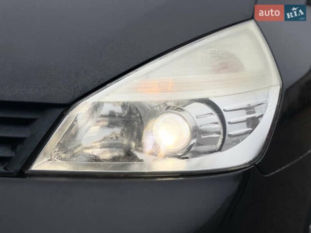 Чорний Рено Еспейс, об'ємом двигуна 2 л та пробігом 256 тис. км за 7499 $, фото 14 на Automoto.ua