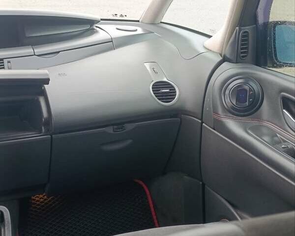 Черный Рено Эспейс, объемом двигателя 2 л и пробегом 300 тыс. км за 7700 $, фото 10 на Automoto.ua
