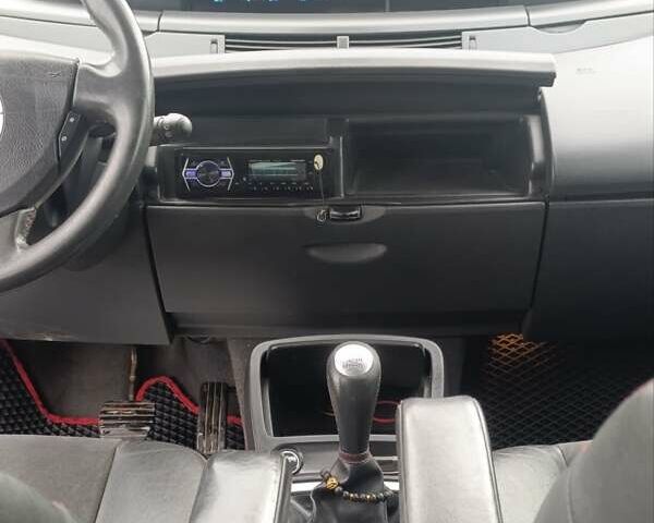 Черный Рено Эспейс, объемом двигателя 2 л и пробегом 300 тыс. км за 7700 $, фото 7 на Automoto.ua