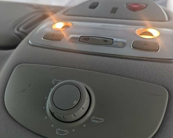 Чорний Рено Еспейс, об'ємом двигуна 2 л та пробігом 350 тис. км за 6700 $, фото 14 на Automoto.ua