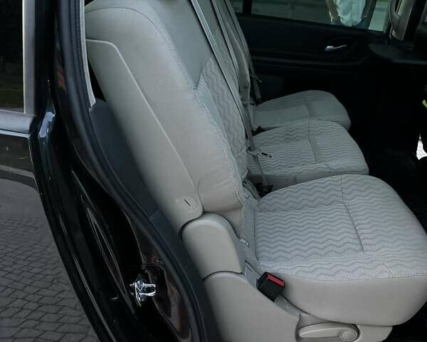 Черный Рено Эспейс, объемом двигателя 2 л и пробегом 268 тыс. км за 8800 $, фото 9 на Automoto.ua