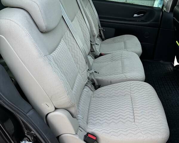 Черный Рено Эспейс, объемом двигателя 2 л и пробегом 268 тыс. км за 8800 $, фото 45 на Automoto.ua