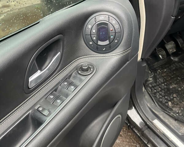 Чорний Рено Еспейс, об'ємом двигуна 2 л та пробігом 305 тис. км за 6700 $, фото 8 на Automoto.ua